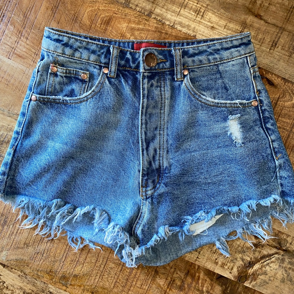 Signature 8 Denim Shorts